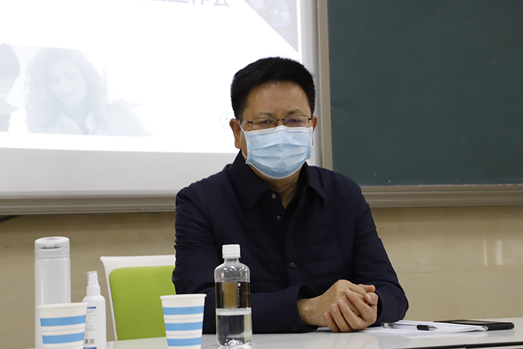 鄭州中學黨委書記、校長高正起對國際部防疫復學及招生工作作指示.jpg