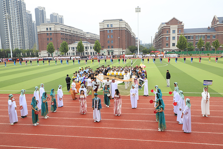 圖片5：國際部高二4班阿聯(lián)酋主題方陣.JPG